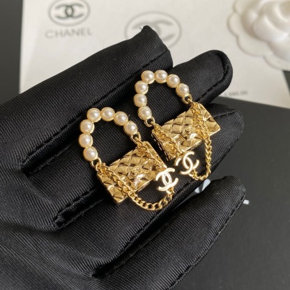CC LOCK GOLD EARRINGS