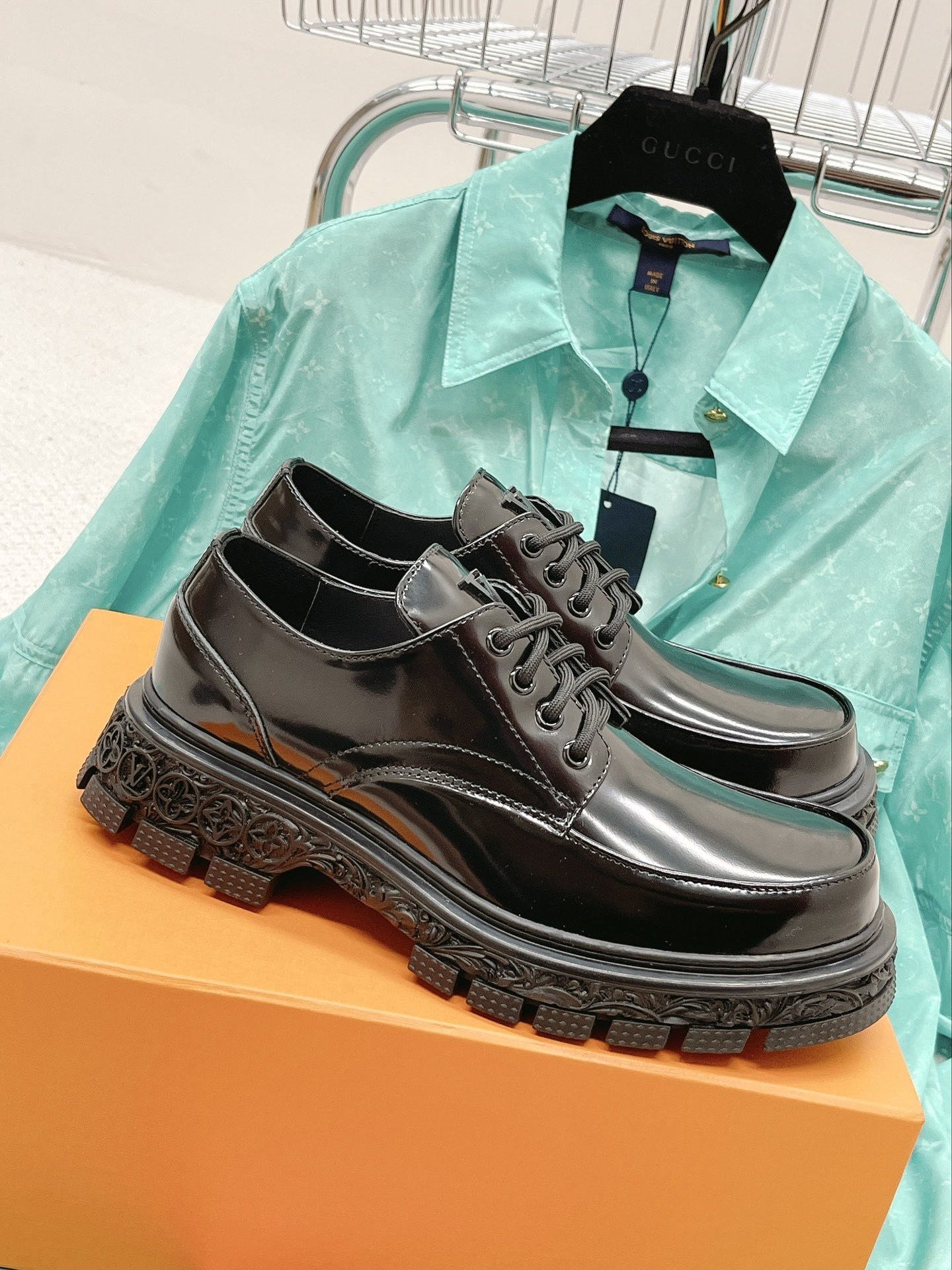 LUV LV BAROQUE DERBY BLACK