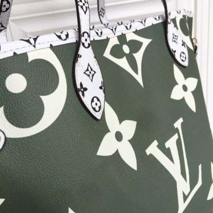 LUV NEVERFULL MONOGRAM GIANT JUNGLE MM GREEN BEIGE