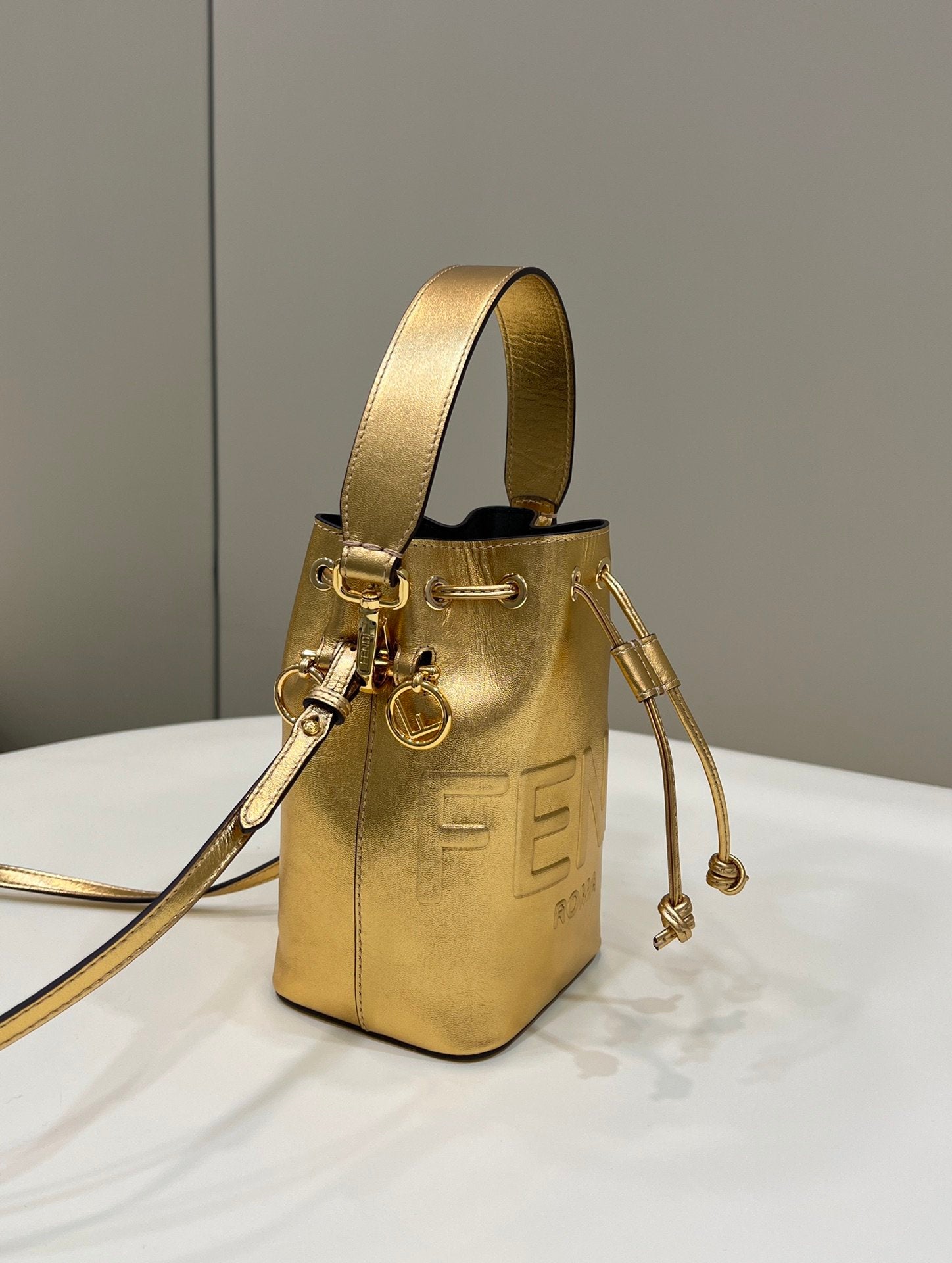 FI Mon Tresor Gold For Women, Women’s Handbags, Shoulder And Crossbody Bags 7in/18cm FF 8BS010AK61F1GNN