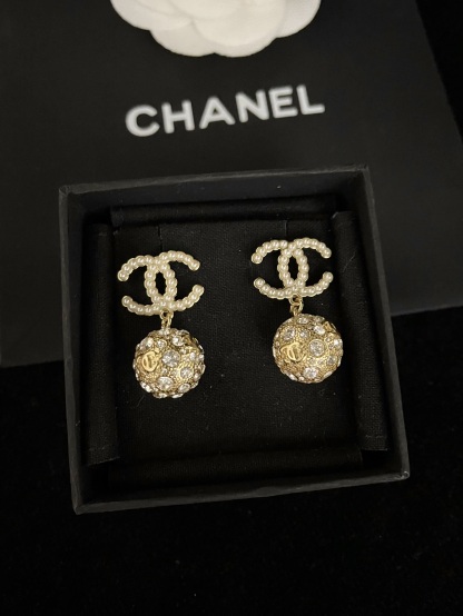 CC NEW CC GOLD BALL CRYSTAL PEARL DROP EARRINGS
