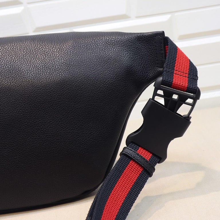 GG BLACK LOGO PRINT MEDIUM BELT BAG