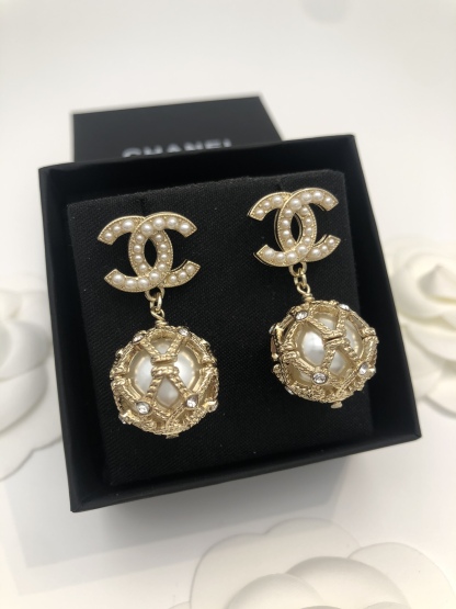 CC GOLD CAGED PEARL EARRINGS