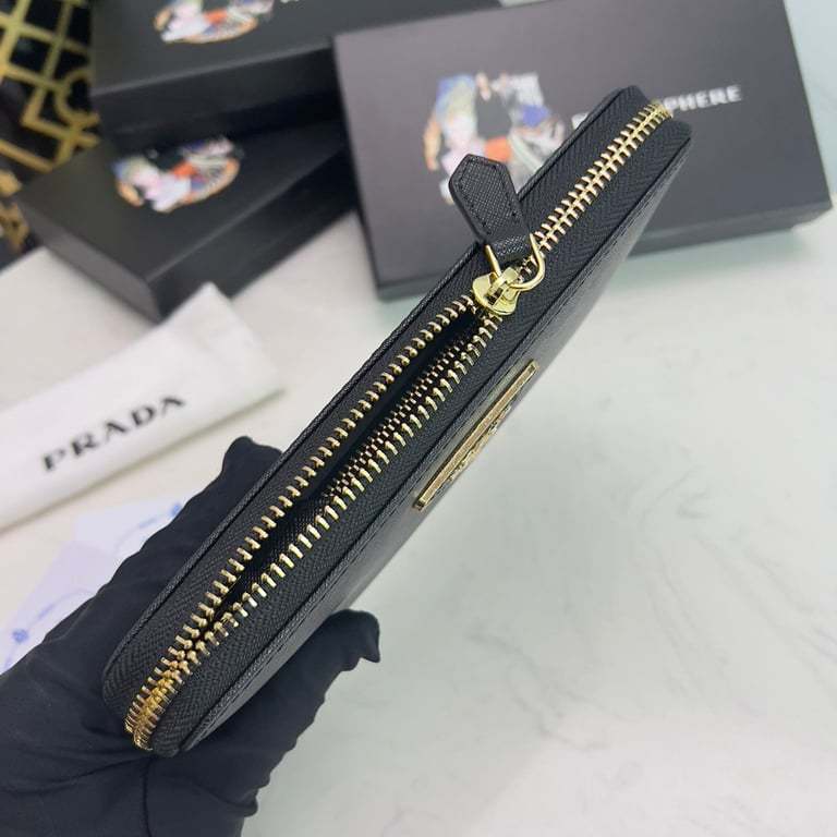 PR LARGE SAFFIANO TRIANGLE ZIP AROUND LONG WALLET BLACK 19CM 1ML506 QHH F0002