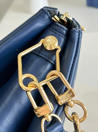 LUV NAVY BLUE COUSSIN PM 26CM