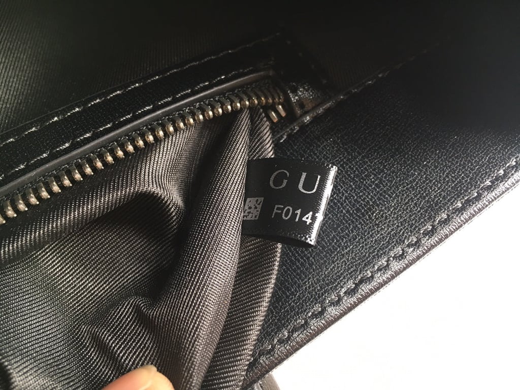 GG MEDIUM TOTE BAG WITH INTERLOCKING G 31CM BLACK