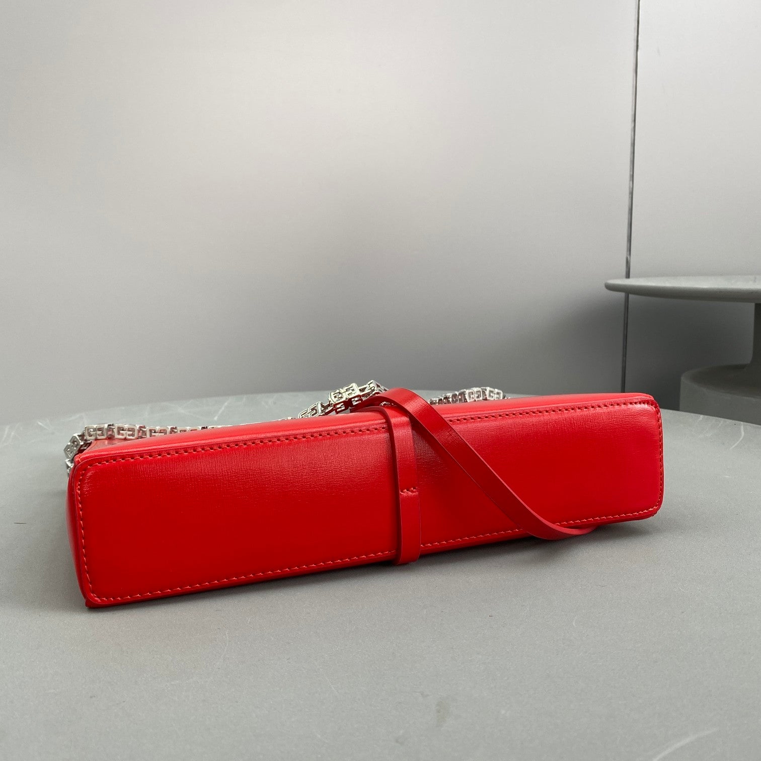 gv Small Cut Out Bag Red For Women, Handbags, Shoulder Bags 10.6in/27cm GVC 