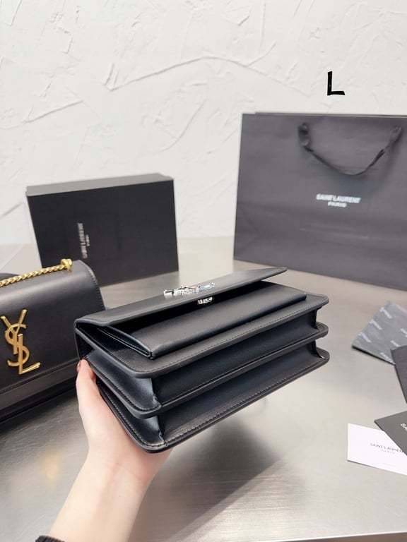 SAINT LAURENT SUNSET MEDIUM CHAIN BAG IN SMOOTH LEATHER 22CM