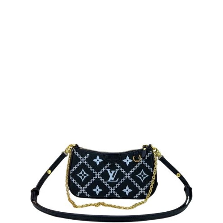 LUV EASY POUCH ON STRAP BLACK 19CM