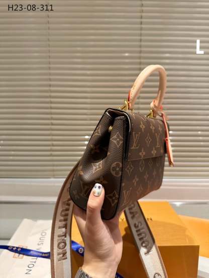 LUV CLUNY MINI MONOGRAM CANVAS 20CM M46055