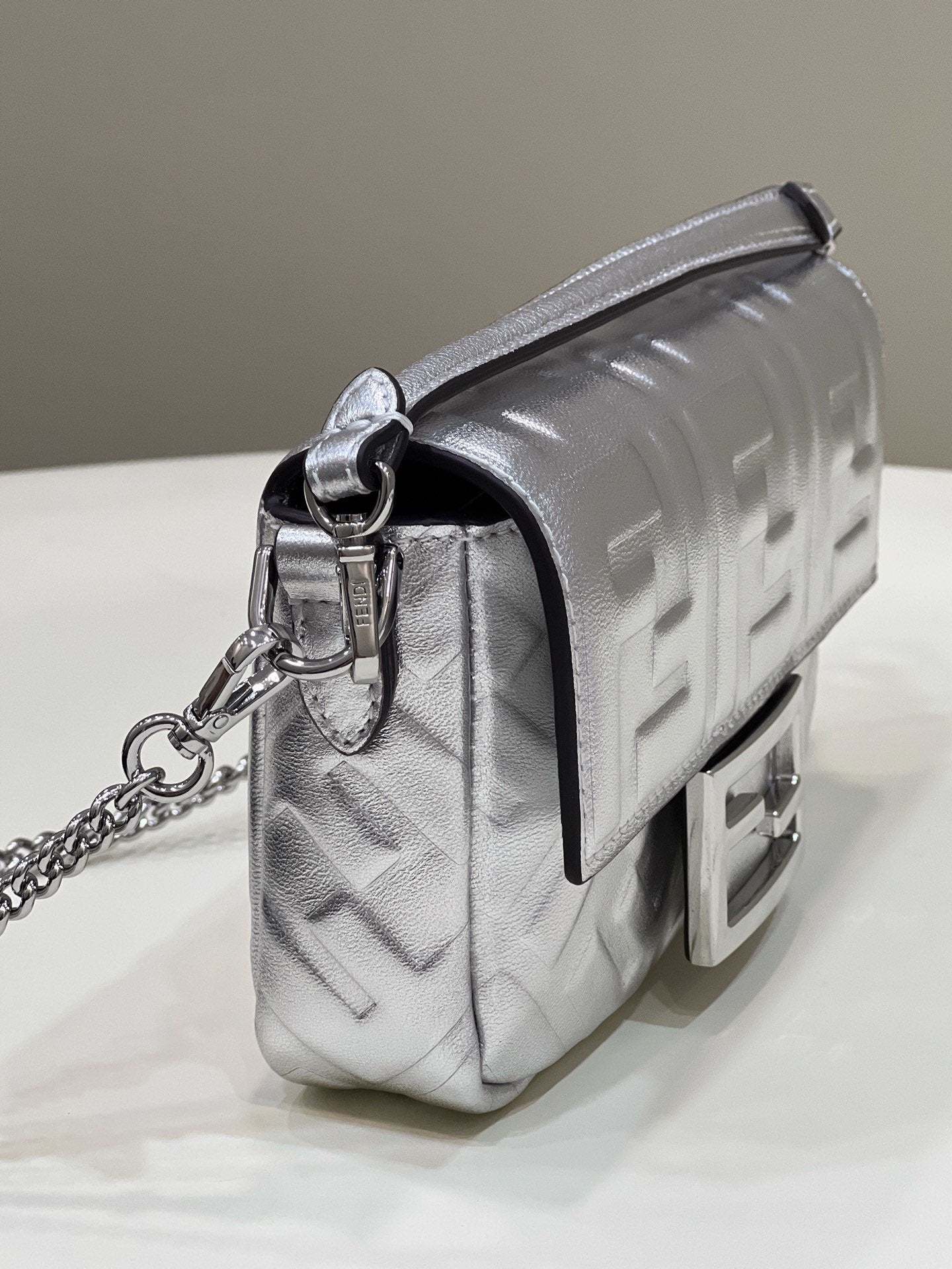 FI Baguette Silver For Women, Women&#8217;s Handbags, Shoulder And Crossbody Bags 7.5in/19cm FF 8BS017