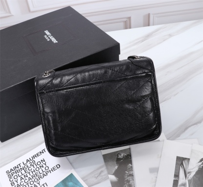 YSL NIKI BABY CHAIN BAG IN CRINKLED VINTAGE BLACK NOIR 21CM 6331600EN041000