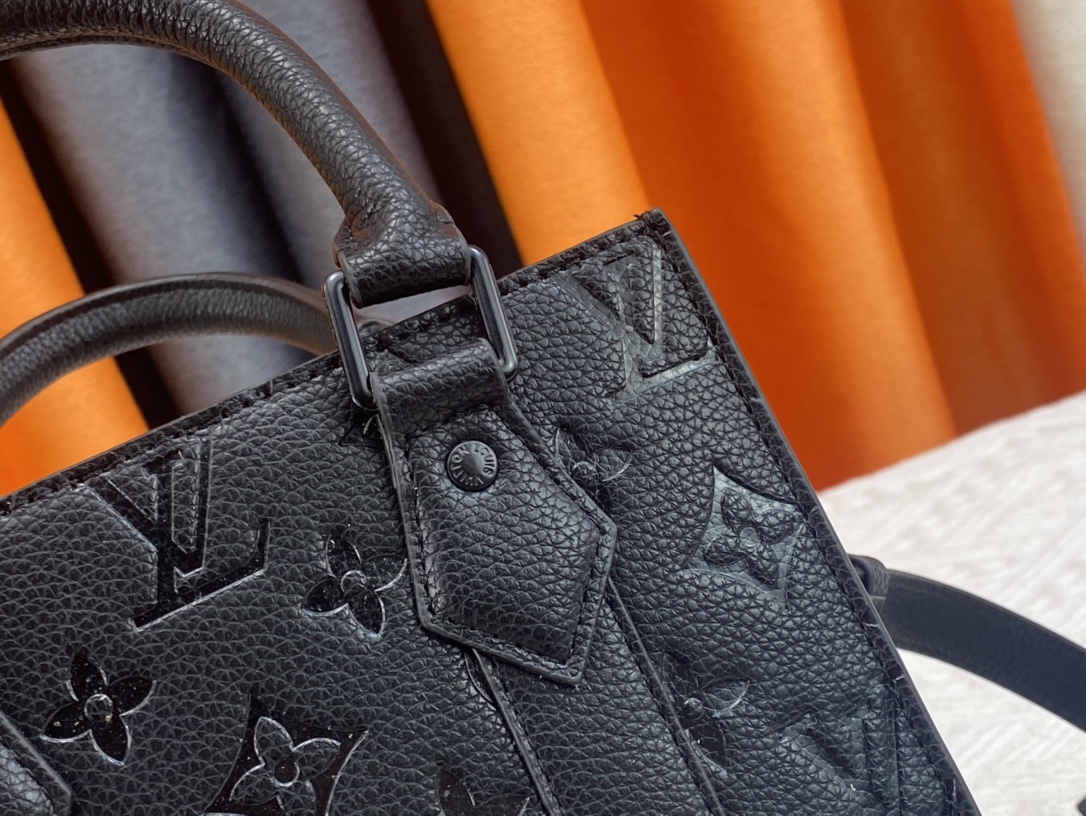 LV SAC PLAT MINI BLACK LEATHER 22CM M46453