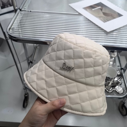 DOR CANNAGE-EMBROIDERED BUTKET HAT WHITE