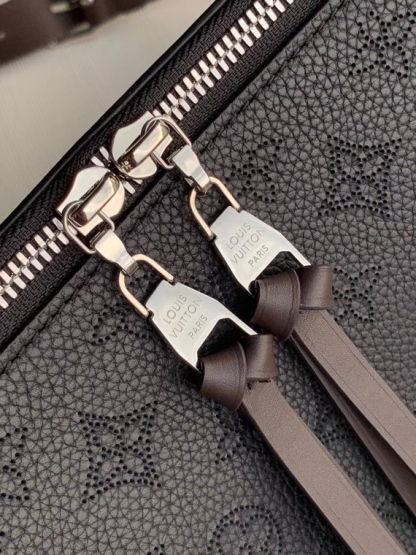 LUV BEAUBOURG HOBO MM 32CM BLACK