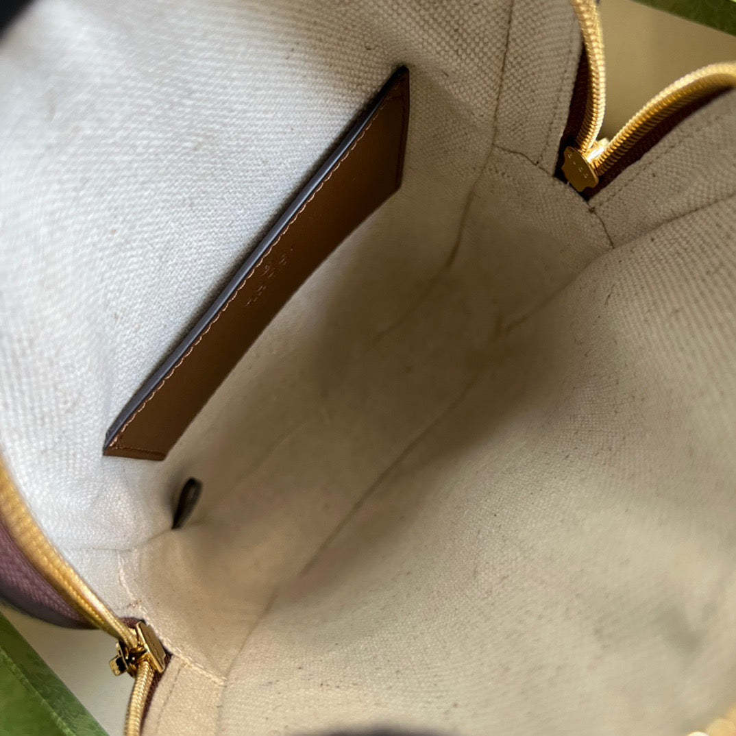 gg Sling Backpack With Interlocking G Beige And Ebony gg Supreme Canvas For Men 9.4in/24cm gg 696016 92THG 8563