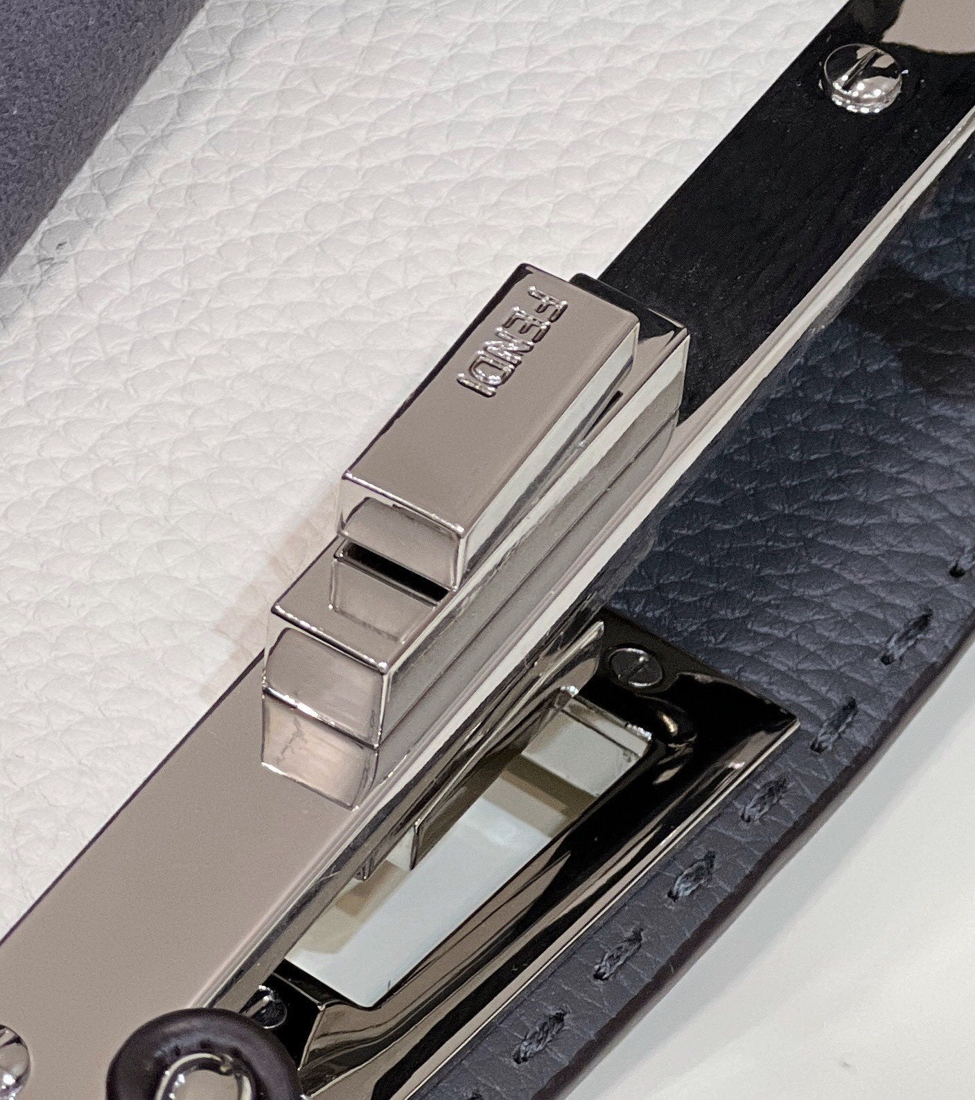 FI Peekaboo ISeeU Medium White For Women, Women’s Handbags, Shoulder Bags 13.1in/33.5cm FF