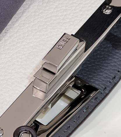 FI Peekaboo ISeeU Medium White For Women, Women’s Handbags, Shoulder Bags 13.1in/33.5cm FF