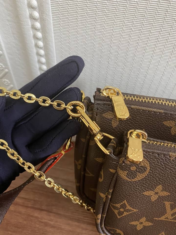 LV MULTI POCHETTE ACCESSOIRES BROWN 24CM