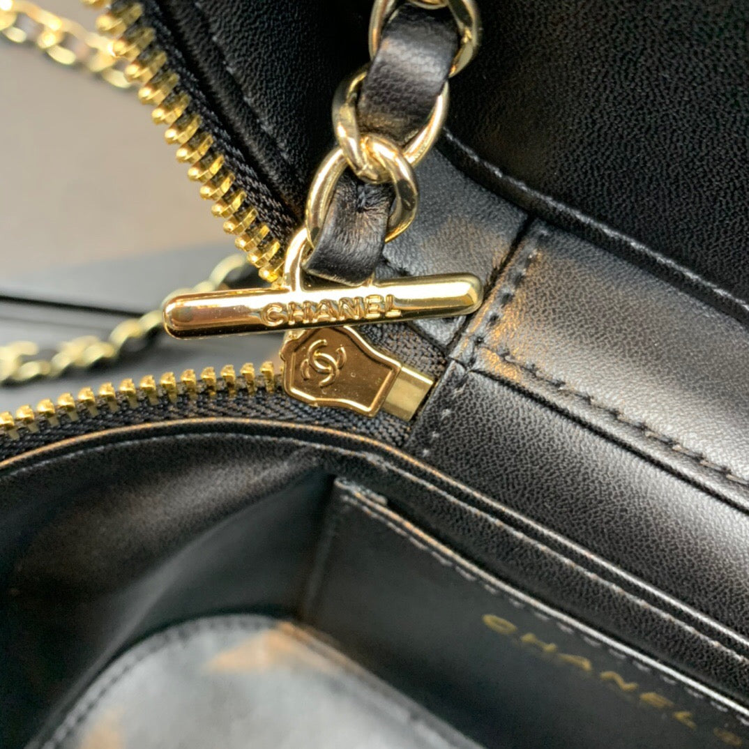 ChanelVanity Case Gold Hardware Black For Women, Women&#8217;s Handbags, Shoulder Bags 7.9in/20cm AS2061 