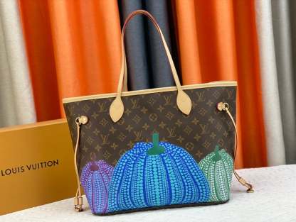 LUV x YAYOI KUSAMA 31CM GREEN BLUE AND PURPLE MM NEVERFULL