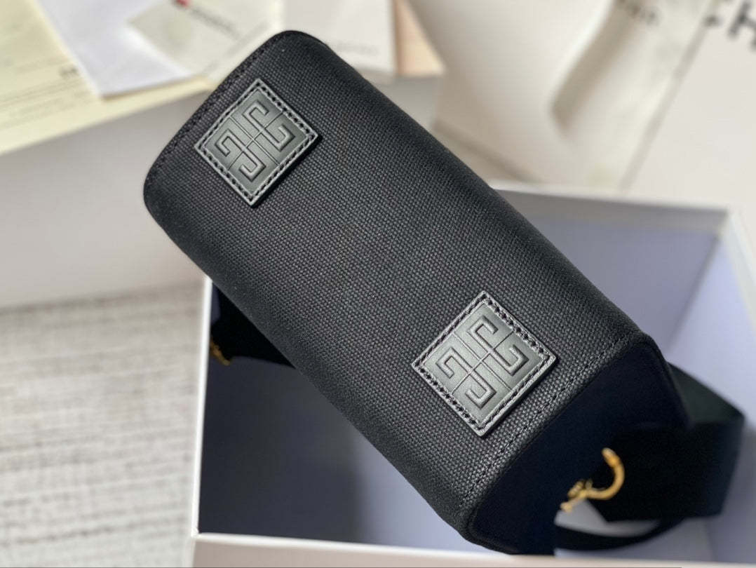 gv Medium G Tote Shopper Bag Canvas Black/Red For Women, Handbags, Shoulder Bags 7.5in/19cm GVC