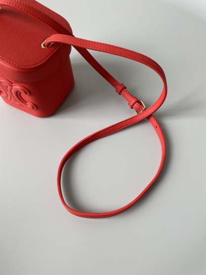 CE Small Box Cuir Triomphe Red For Women 4in/11cm 199263EFB.27BR