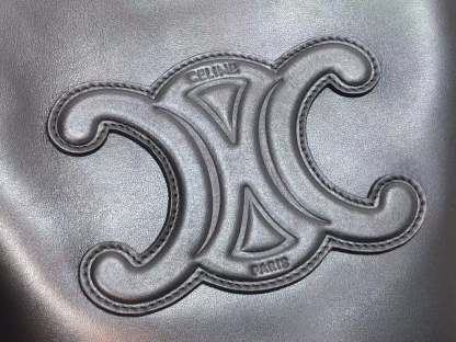 CE BLACK CUIR TRIOMPHE IN SMOOTH CALFSKIN BAG BUCKET