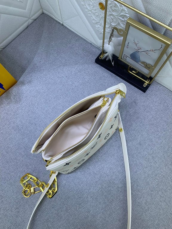 LUV COUSSIN WHITE 20CM