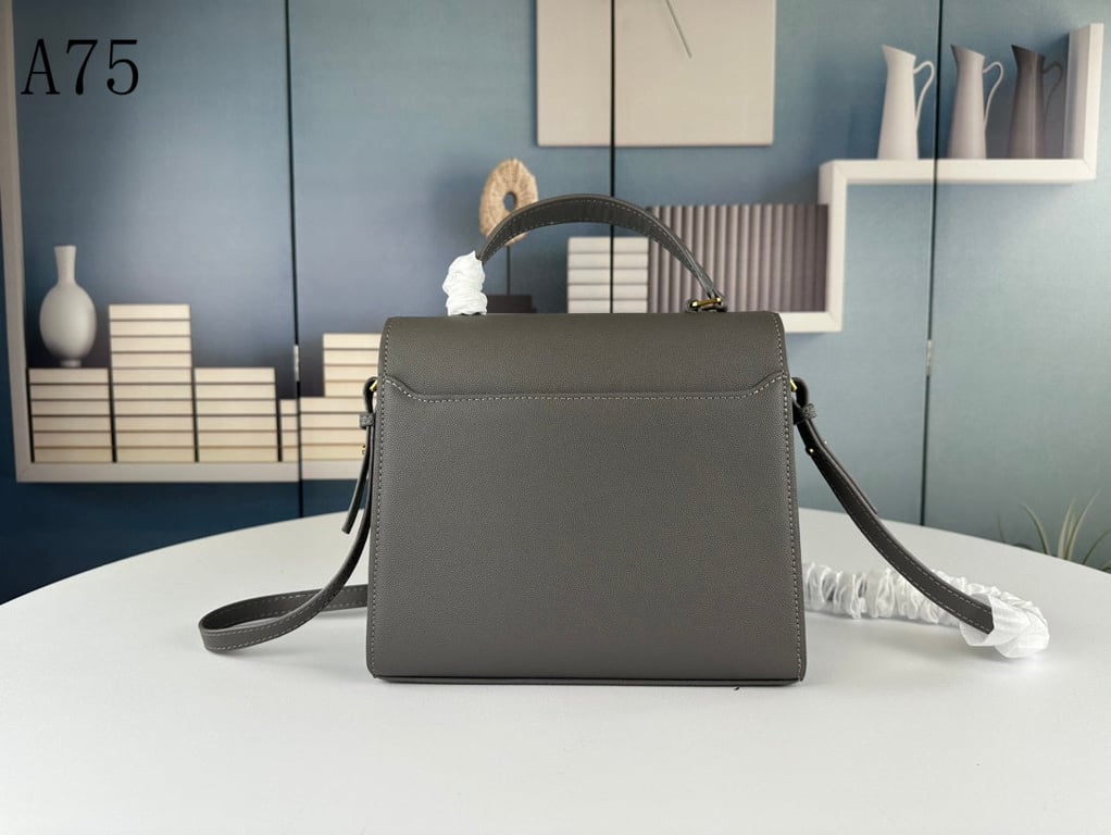 SAINT LAURENT CASSANDRA MEDIUM TOP HANDLE IN GRAIN DE POUDRE EMBOSSED FOG LEATHER 24CM