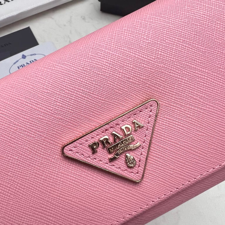 PR SAFFIANO LUX LEATHER FLAP CONTINENTAL LIGHT PINK WALLET 19CM