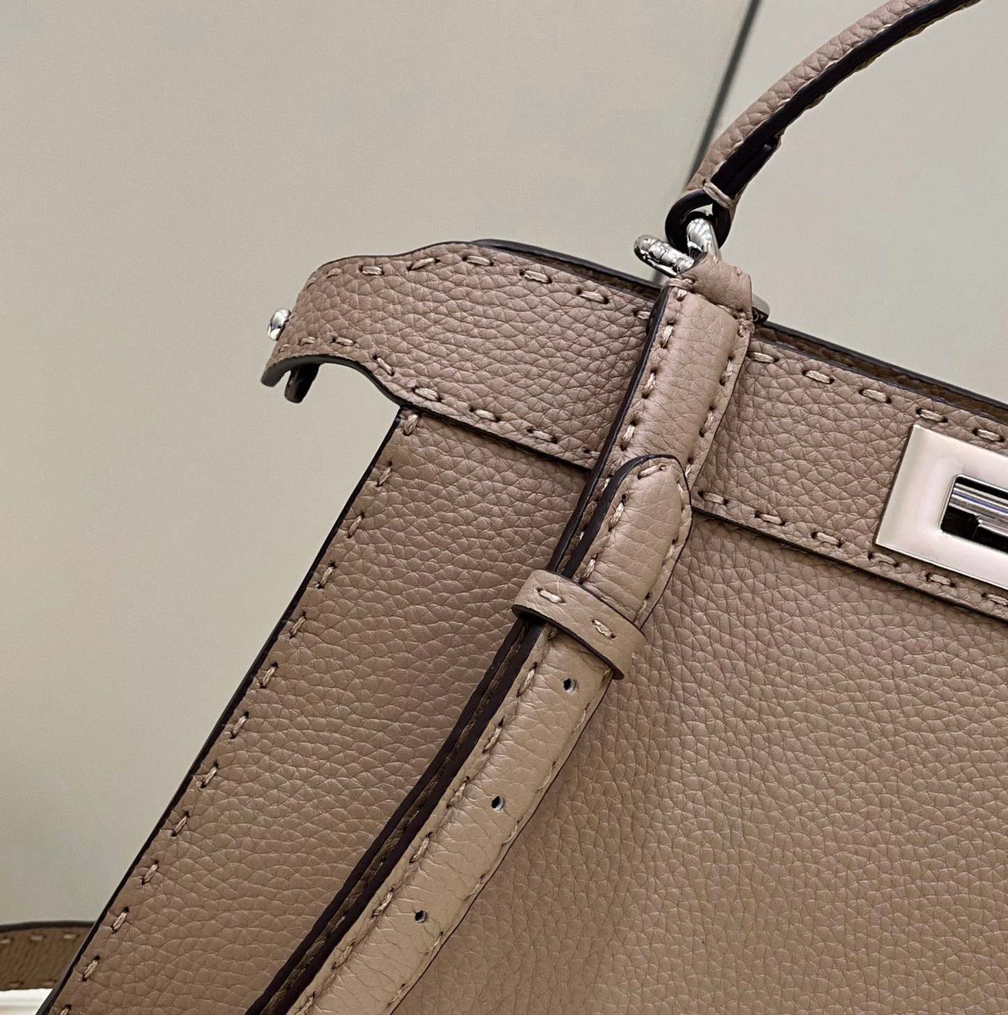 FI Peekaboo ISeeU Medium Brown For Women, Women&#8217;s Handbags, Shoulder Bags 13.1in/33.5cm FF