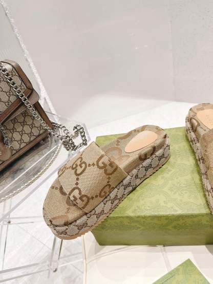 SANDAL GG 623212 UKO00 2580 WOMEN'S PLATFORM SLIDE SANDAL CAMEL