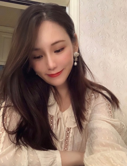 CC PEARL EARRINGS