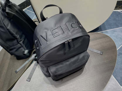 gv Essentiel U Backpack Black For Men, Men&#8217;s Backpacks 17in/43cm GVC