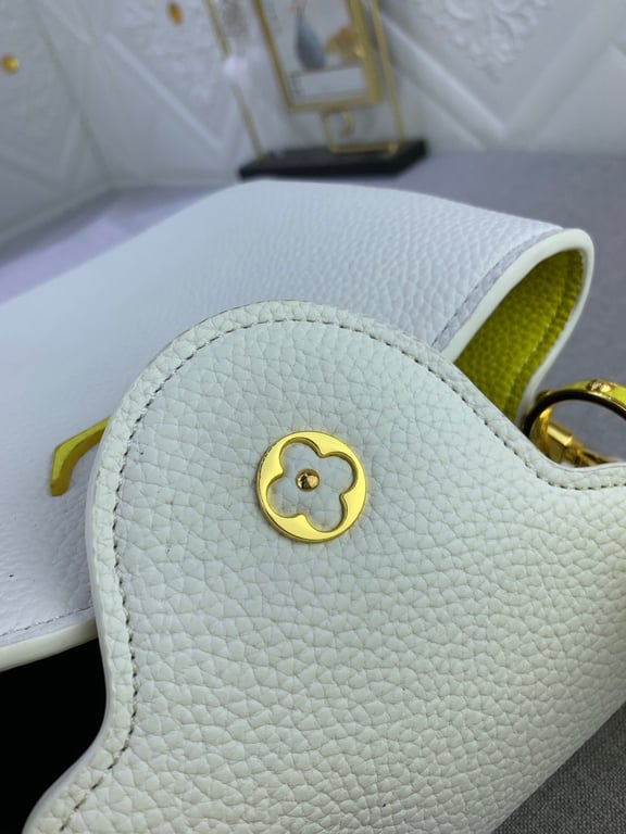 LUV CAPUCINES BB SNOW WHITE 27CM