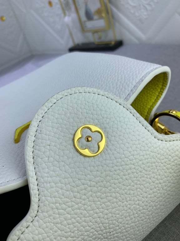 LUV CAPUCINES BB SNOW WHITE 27CM