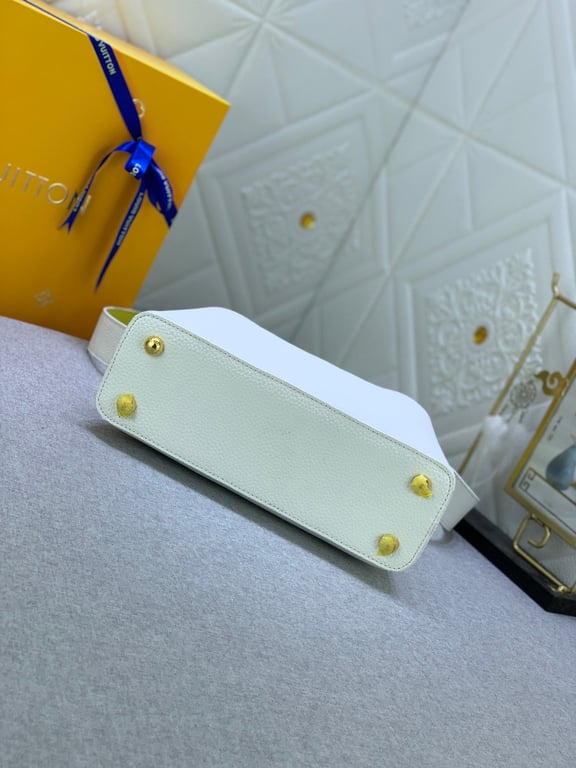 LUV CAPUCINES BB SNOW WHITE 27CM