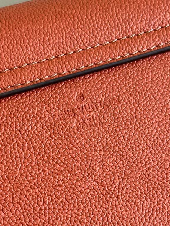 LUV LOCKME TENDER 19CM CHATAIGNE BROWN