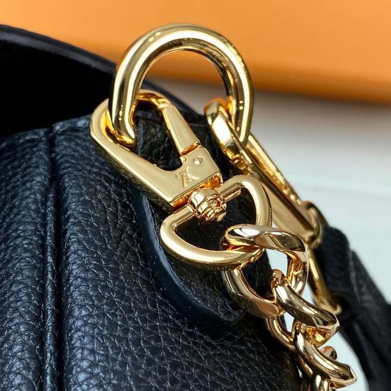 LUV LOCKME TENDER 19CM BLACK