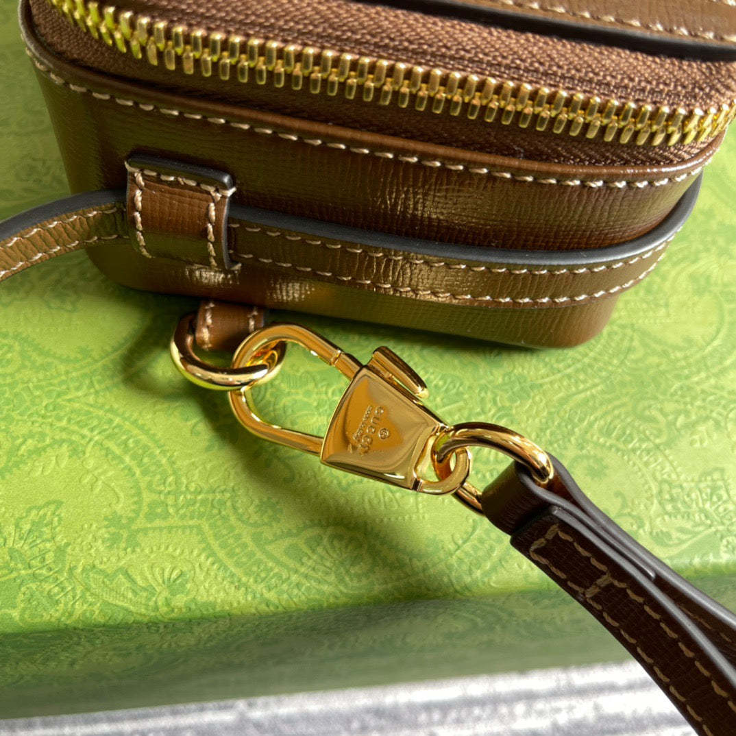 gg Mini Bag With Interlocking G Beige And Ebony gg Supreme Canvas And Brown For Women 9in/23cm gg