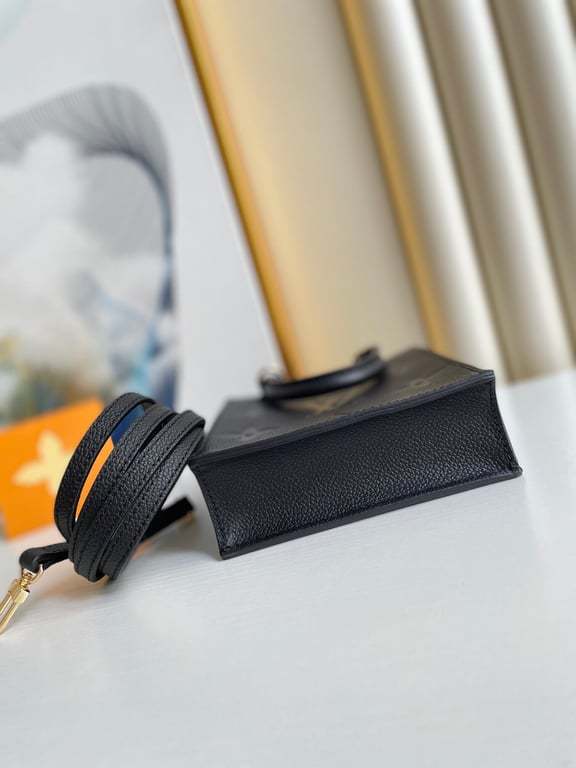 LUV PETIT SAC PLAT 17CM BLACK