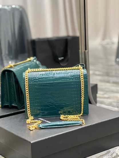YSL SUNSET MEDIUM CHAIN BAG IN CROCODILE-EMBOSSED SHINY LEATHER MINT 442906DND0J3144