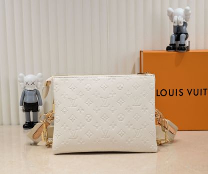 LV COUSSIN PM CREAM 26CM M57793
