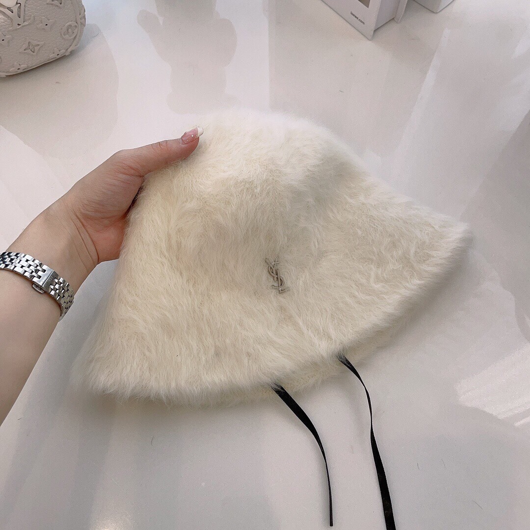 YSL FAUX FUR BUCKET HAT WHITE