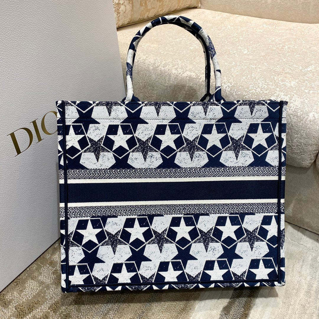 DI Large Book Tote Blue and White Étoile Embroidery, Blue/White, For Women Women’s Handbags, 41cm CD M1286ZTQX_M928