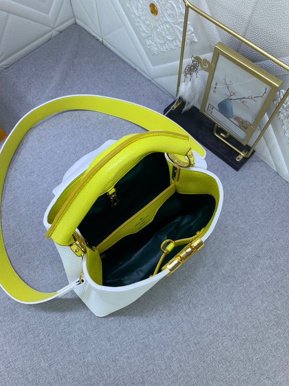 LUV CAPUCINES BB SNOW WHITE 27CM