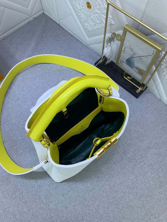 LUV CAPUCINES BB SNOW WHITE 27CM