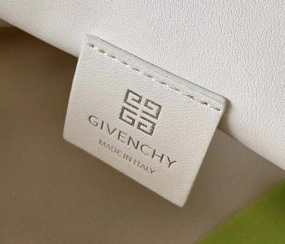 gv Small Kenny Bag Ivory For Women, Handbags, Shoulder Bags 12.6in/32cm BB50MJB1DM-105