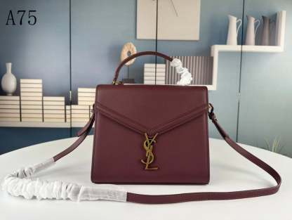 SAINT LAURENT CASSANDRA MEDIUM TOP HANDLE IN GRAIN DE POUDRE EMBOSSED DARK PECAN 24CM